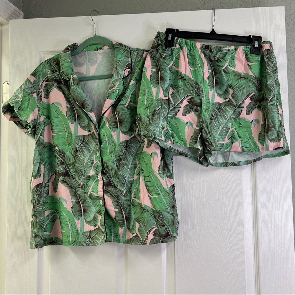 Banana Leaf Pajama Set Size Large